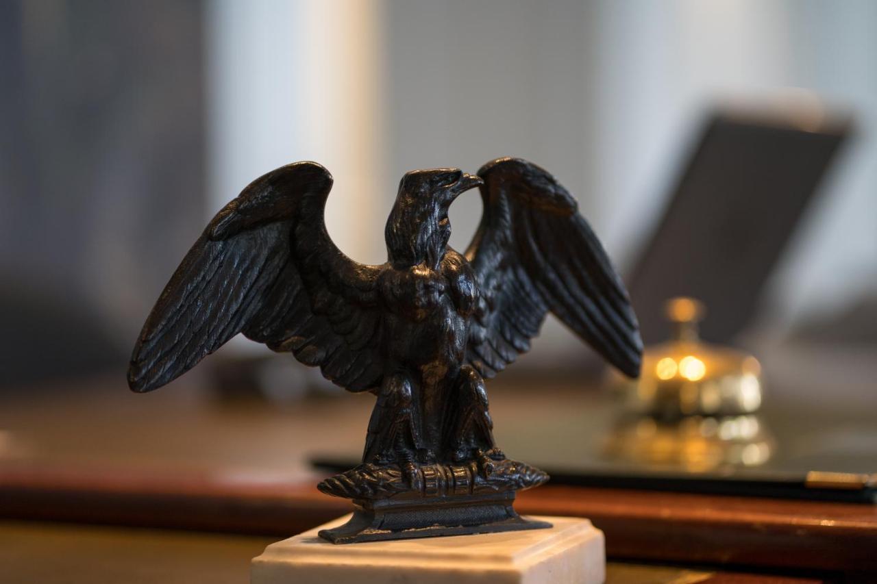 Aigle Noir Hôtel Hotel